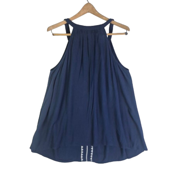 TORRID Navy Blue Crepe Embroidered Sleeveless Blouse Womens Plhs Size 0 - Picture 4 of 9